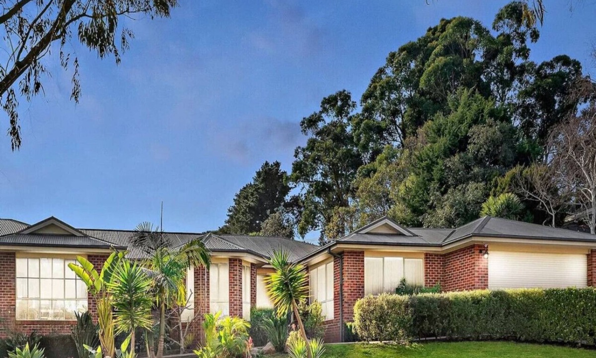 The Basin House | Special Offer * Retreat with Panoramic Hills View