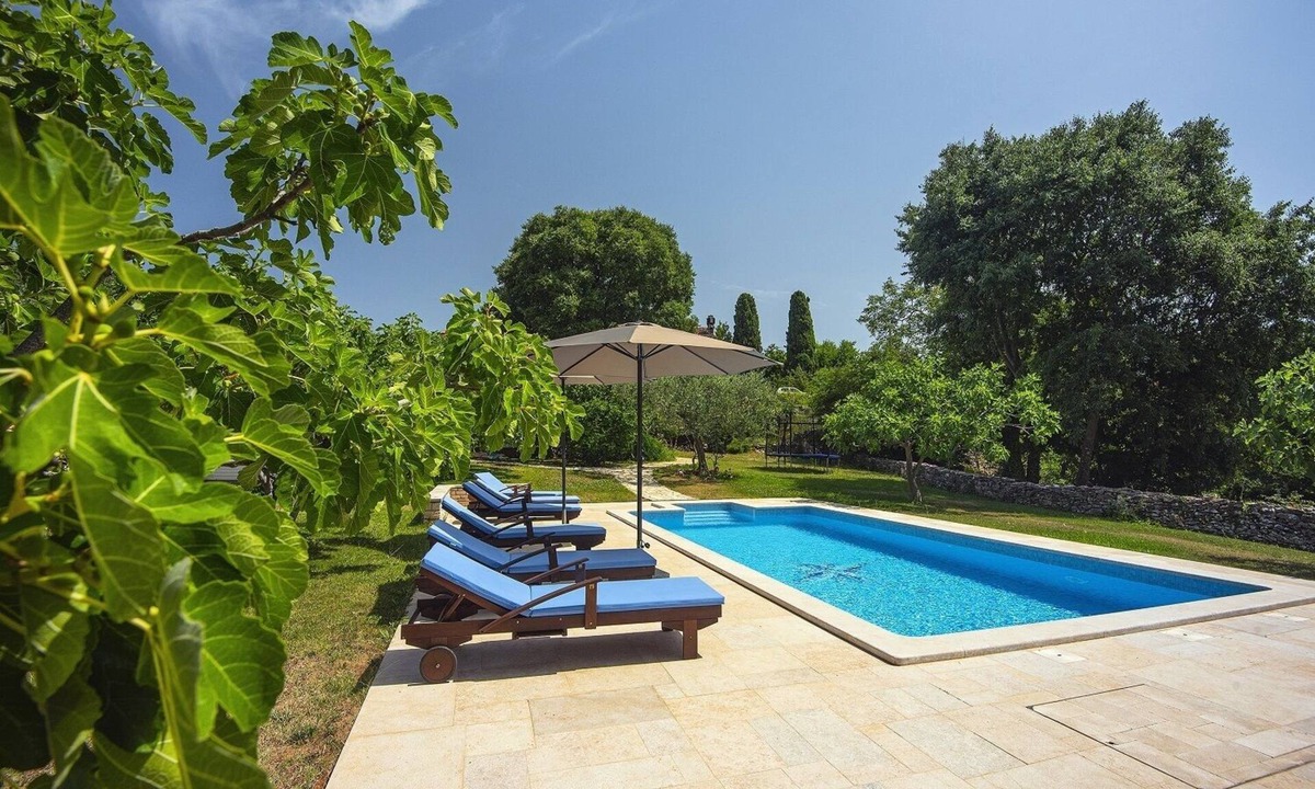 Valtura House | Special villa with private pool and large garden