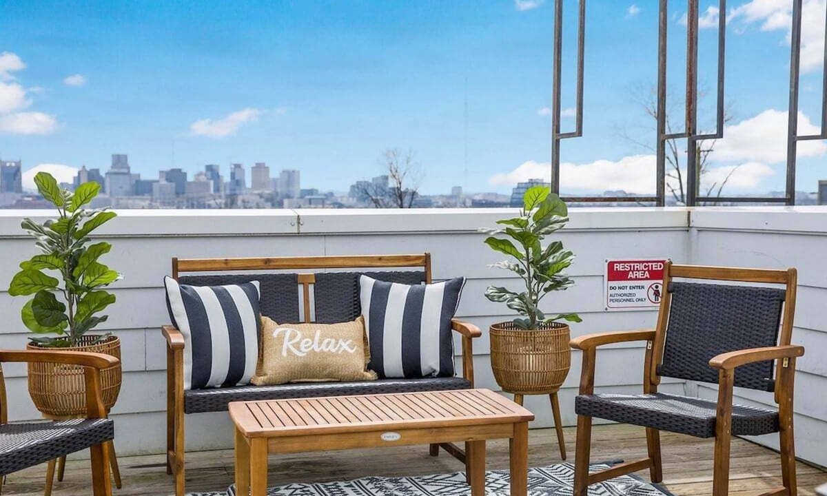 Talbot's Corner House | ~ Special Weekend Discount ~ Dreamy Rooftop Views!