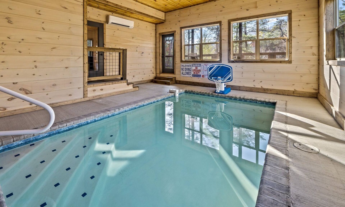 Sevierville Cabin | ~Specials~Cozy! Indoor Saltwater Pool. Loaded Game Room.