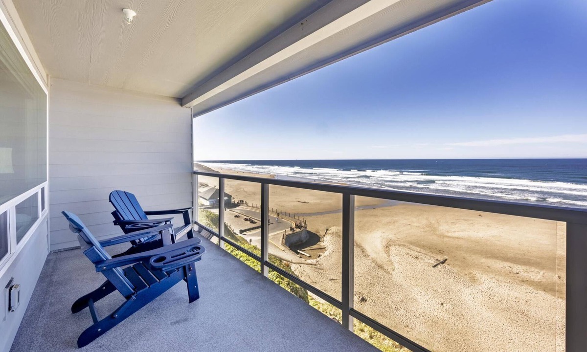 Newport Condo | "Specials" Oceanfront Views, 2 Kings Bed, Lg Spa Tub, Romantic Nye Beach Getaway