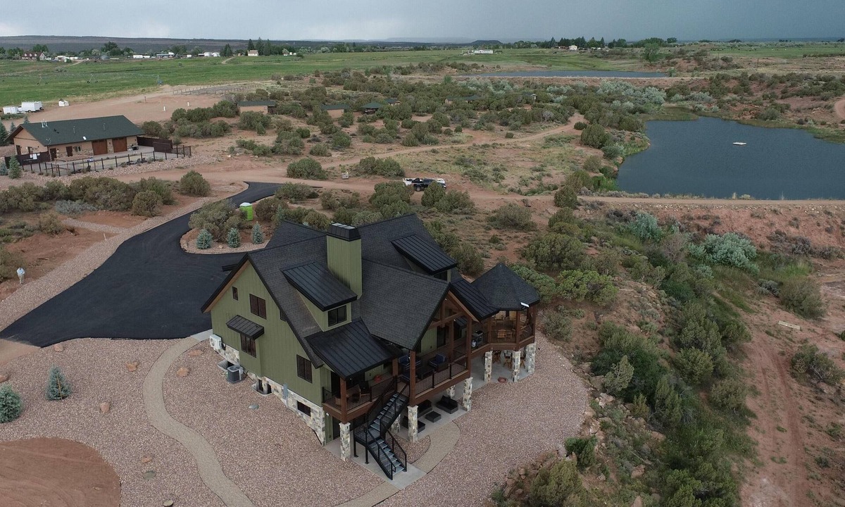 Duchesne County Cabin | Spectacular and New Cliff Lake Lodge @ Six Lakes Resort