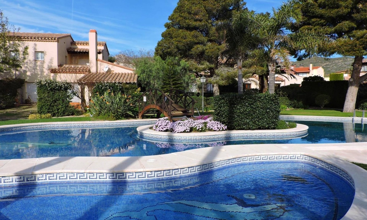 Bonmont Terres Noves Apartment | SPECTACULAR APARTMENT WITH GARDEN, PRIVATE BARBECUE AND COMMUNITY POOL