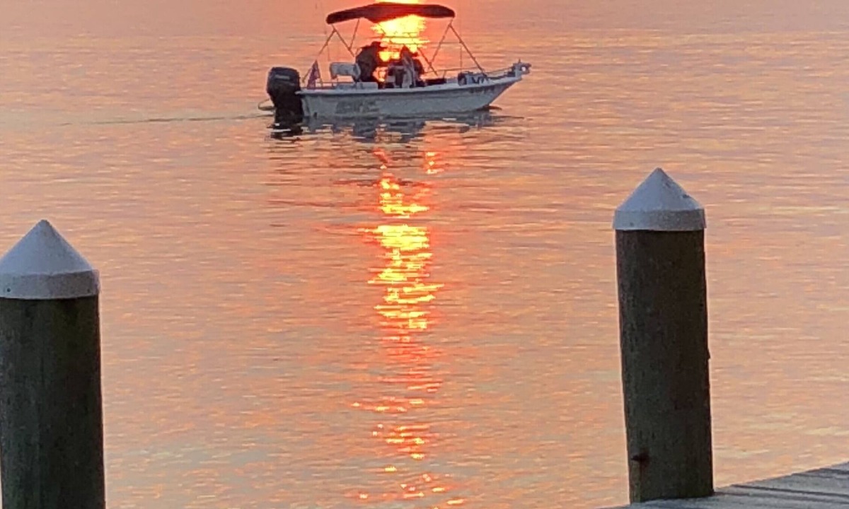 Crisfield Condo | SPECTACULAR CORNER UNIT - Direct Waterfront Condo in Crisfield, Md