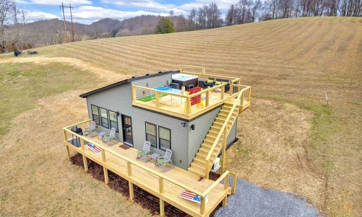 Bluff City House | * Spectacular */ HOTTUB