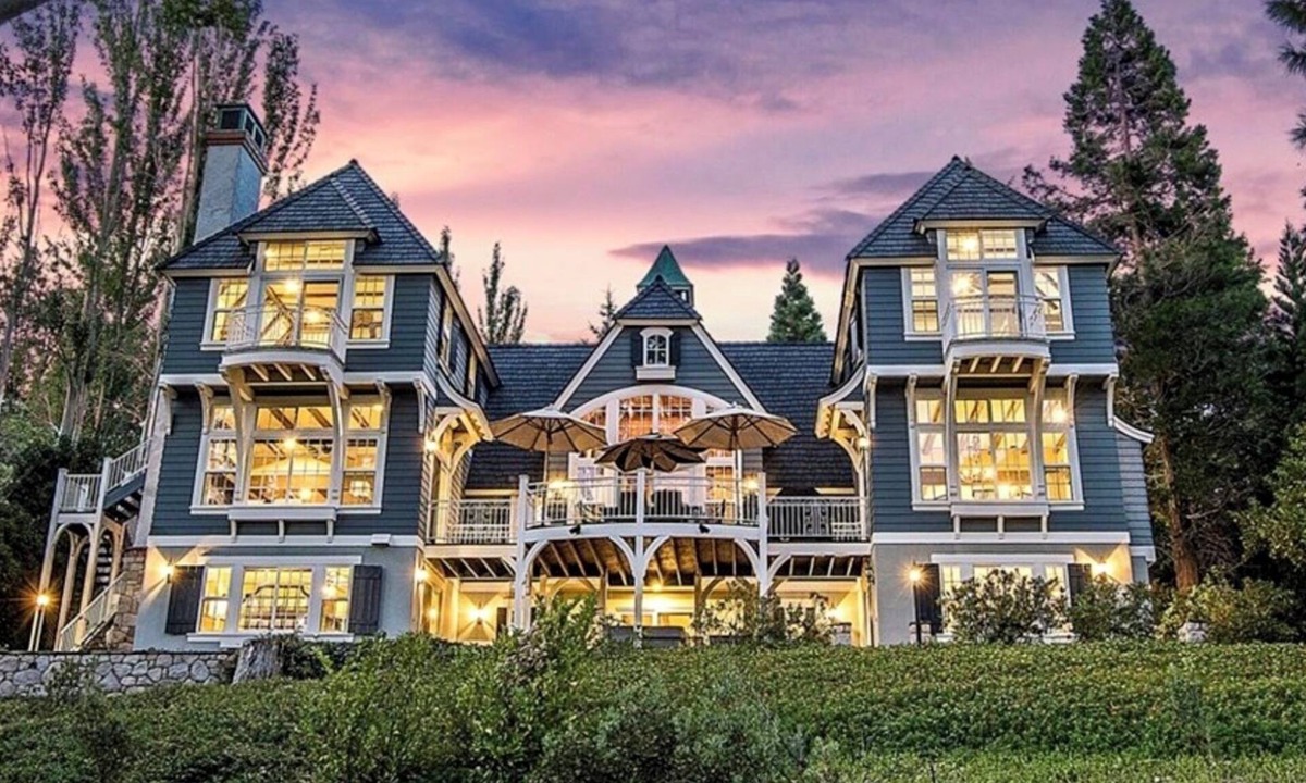 Lake Arrowhead House | Spectacular Lake Front Retreat