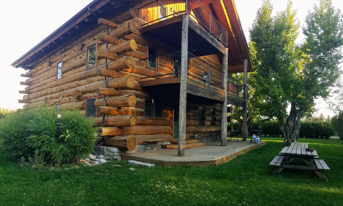 Four Corners Cabin | Spectacular Large Group Accommodations with Gallatin River access!