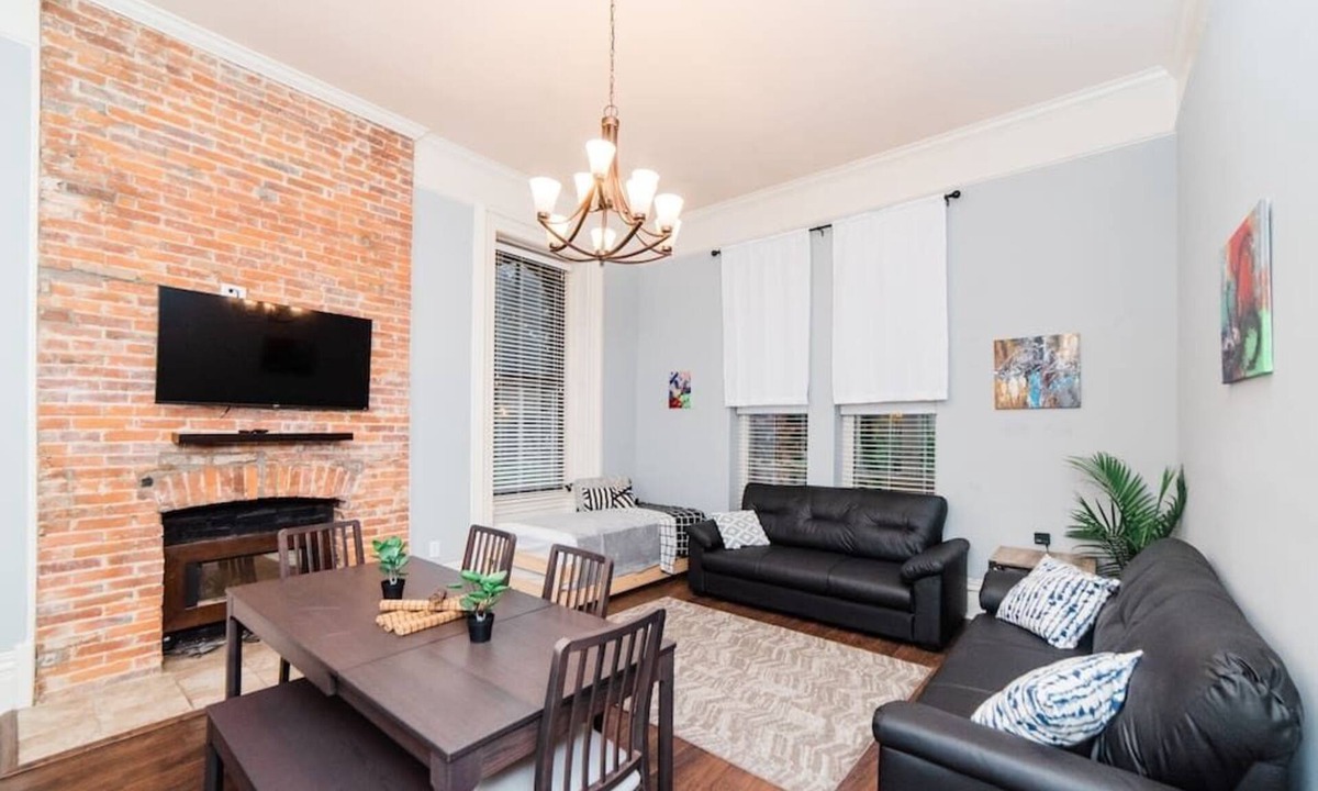 Allegheny-West Apartment | Spectacular Location - Walkable Entertainment