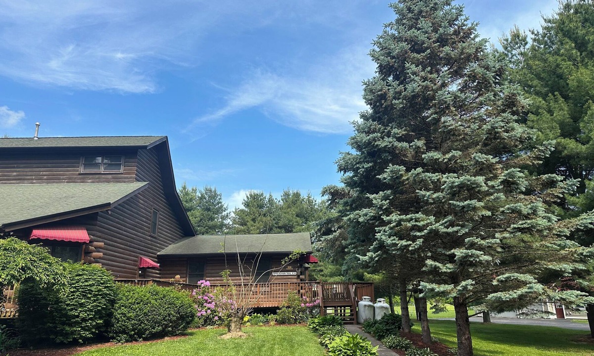 Marlboro Apartment | Spectacular Log Home Estate North Wing Unit