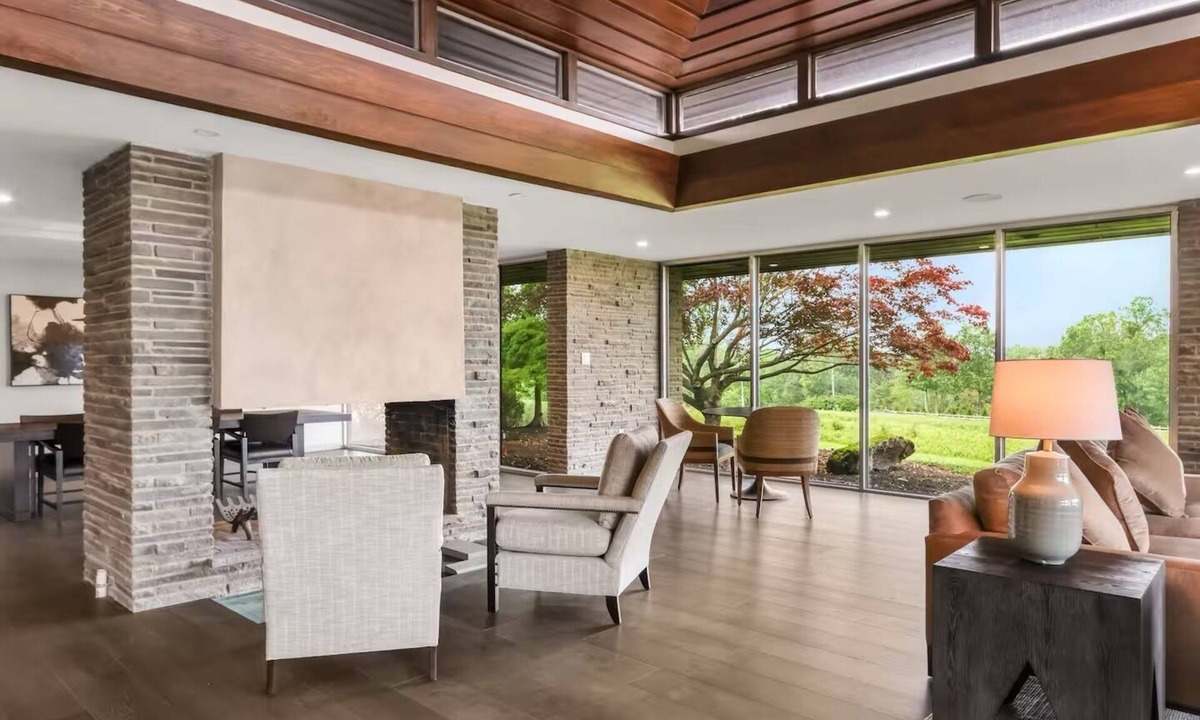 Creamery House | Spectacular Meadow View Lodge with Amazing Pool