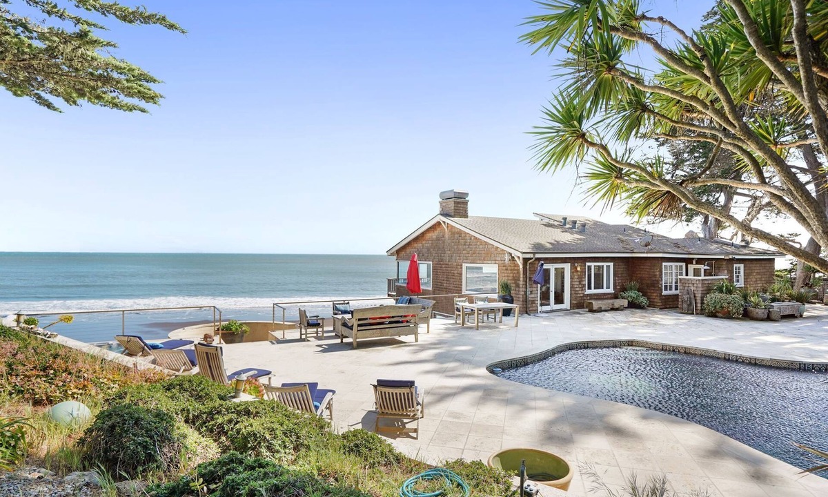 Bolinas House | Spectacular Ocean Front Home