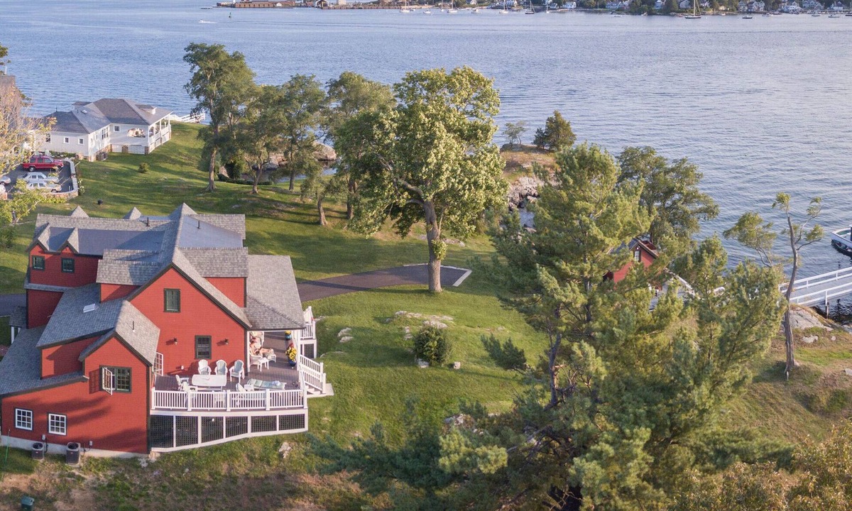 Kittery Point Cottage | Spectacular Oceanfront Cottage- Private Beach-950' waterfront-Elevator AC