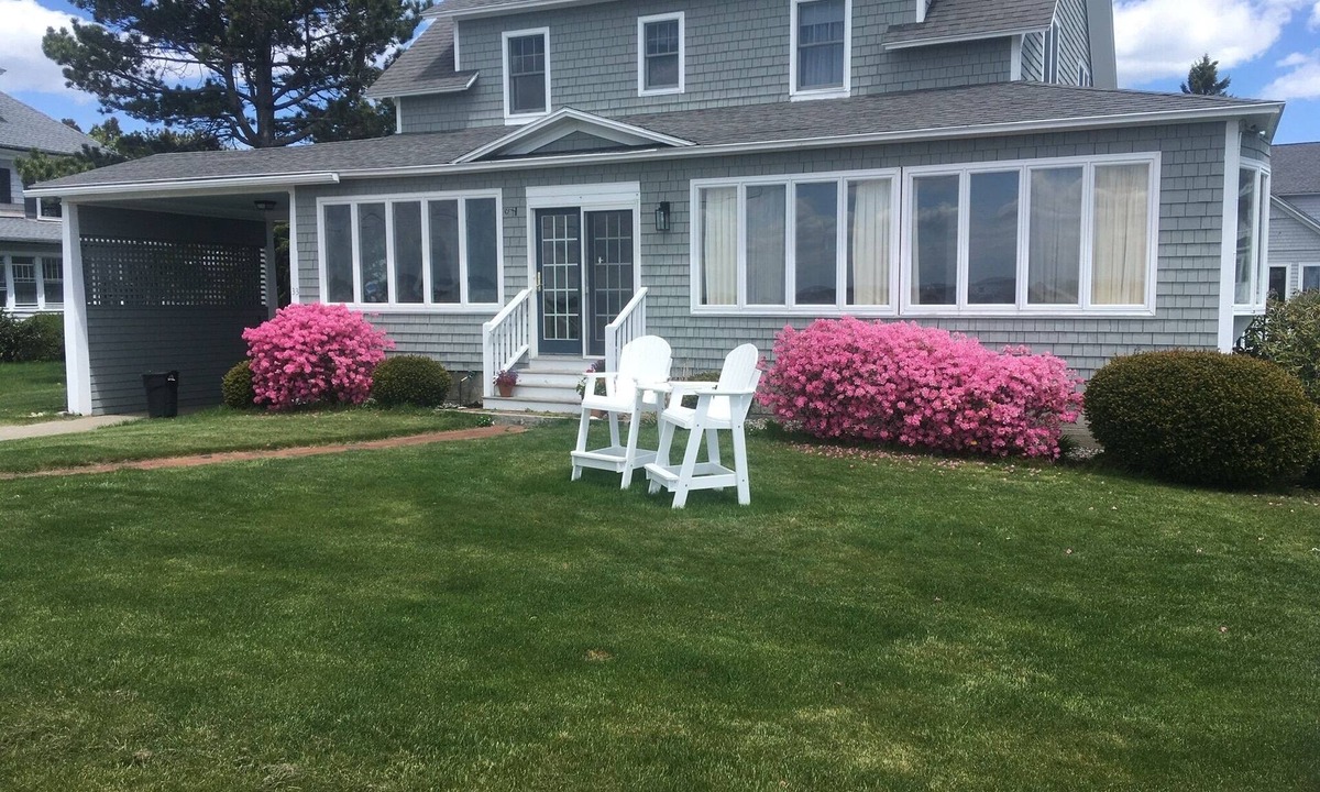 Kennebunk House | Spectacular Oceanfront Oasis