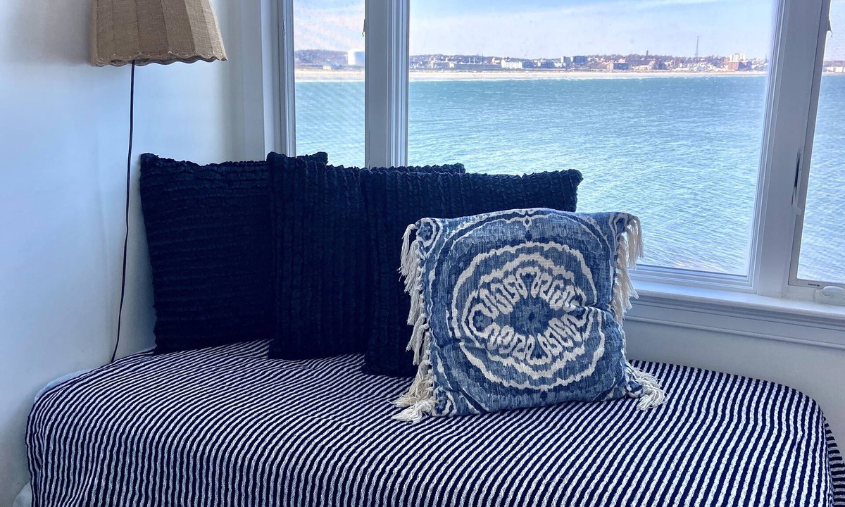 Nahant Apartment | Spectacular OCEANFRONT apt near BOSTON, SALEM + Logan Airport