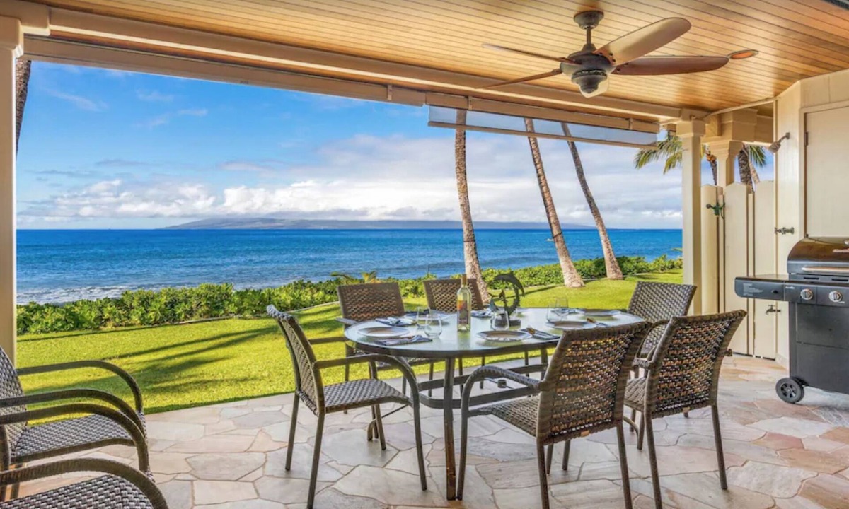 Downtown Lahaina House | Spectacular Oceanfront 4 Bedroom