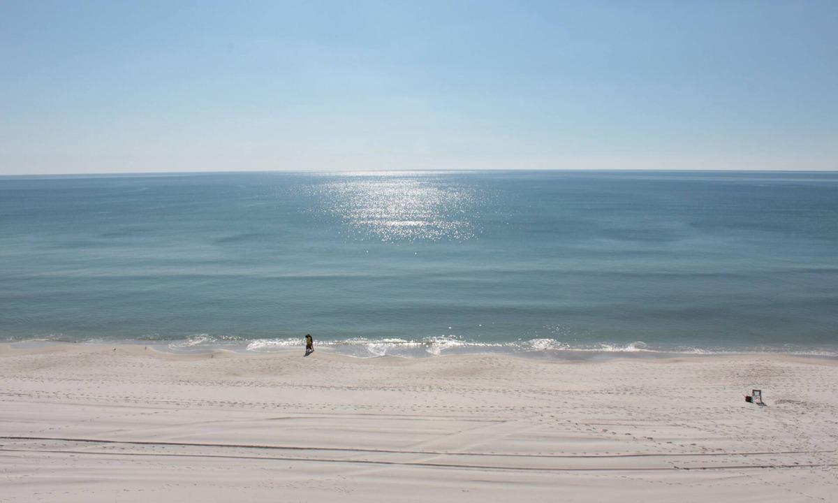 Sunnyside Condo | Spectacular Sun rises Sunsets Look 😲 super low rates for May & Summer