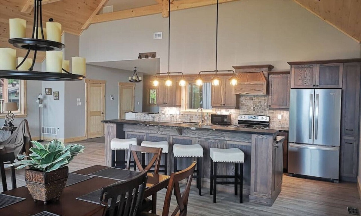Port McNicoll House | Spectacular Waterfront three Bedroom Home!