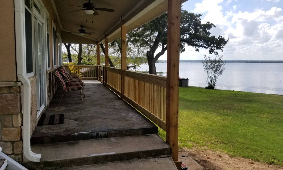 Lake Worth House | Spectacular Waterfront Lake House 8 Miles NW of Downtown Fort Worth!