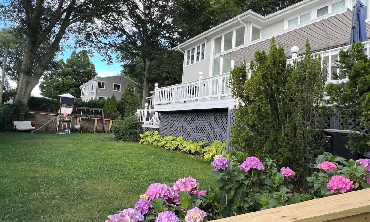 Mill Neck House | Spectacular Waterfront Retreat