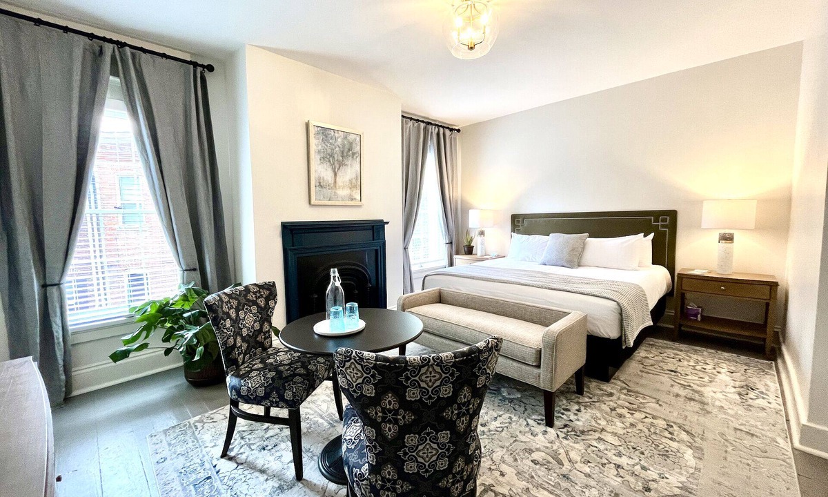 Chillicothe Bed & Breakfast | Spencer Suite at The Willis-James