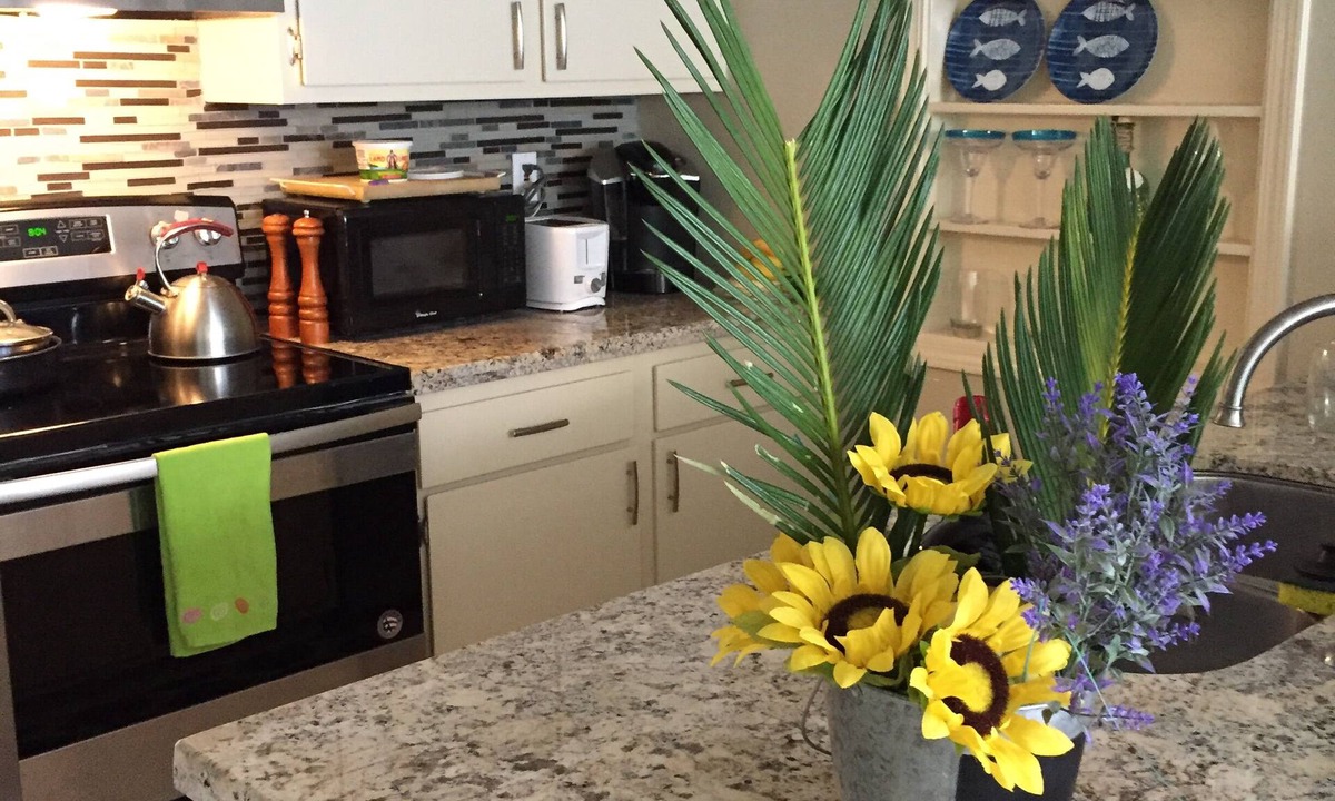 Walden on Lake Conroe Condo | Spend a day on the lake, kayak, or relax in the pool!