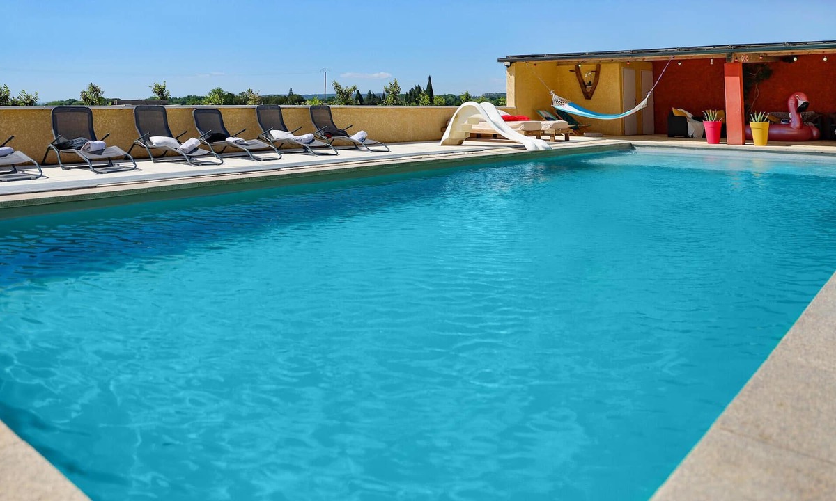 Bagnols-sur-Ceze House | Spend a relaxing vacation at this beautiful winery, ideally located in the countryside!
