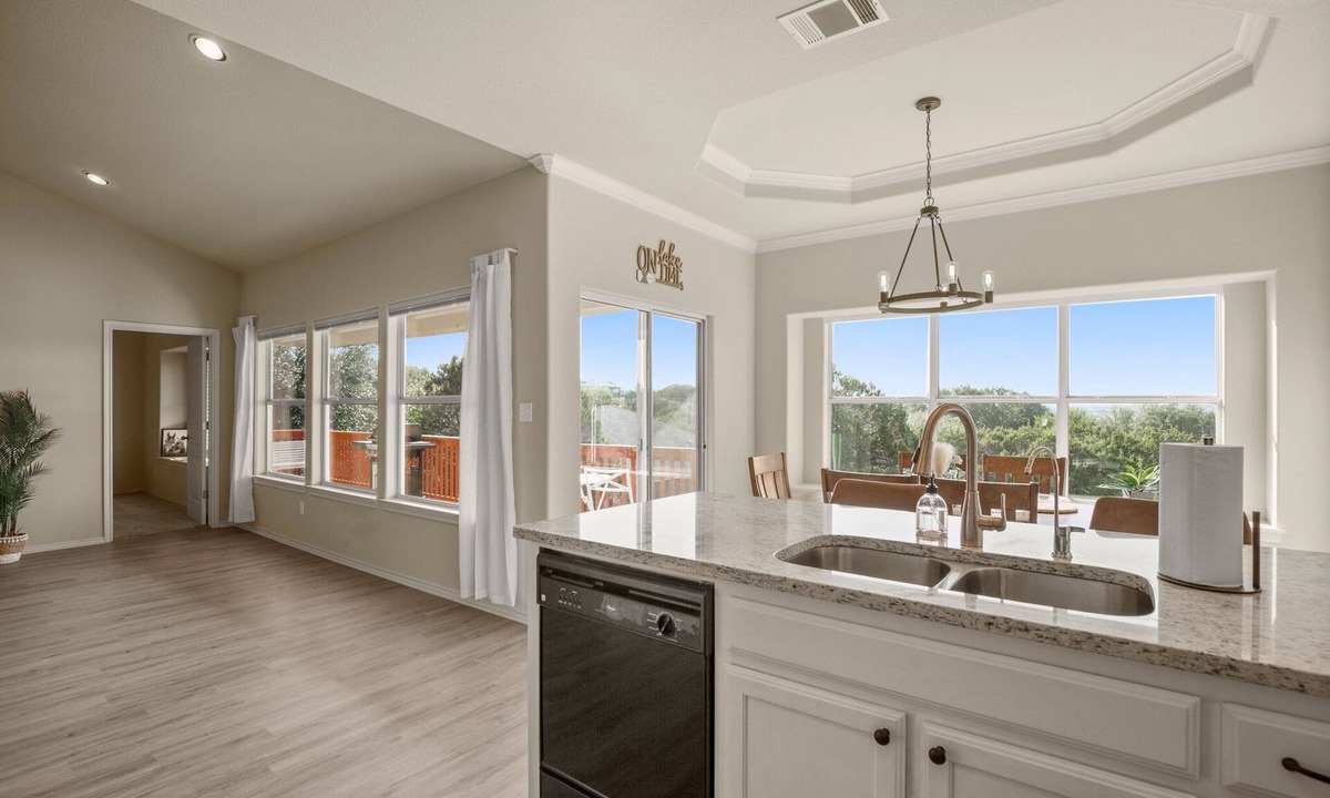 Waterford On Lake Travis House | Spend the Holidays at the Lake! SPECIALS! Free Golf Cart! Lake Travis Access!