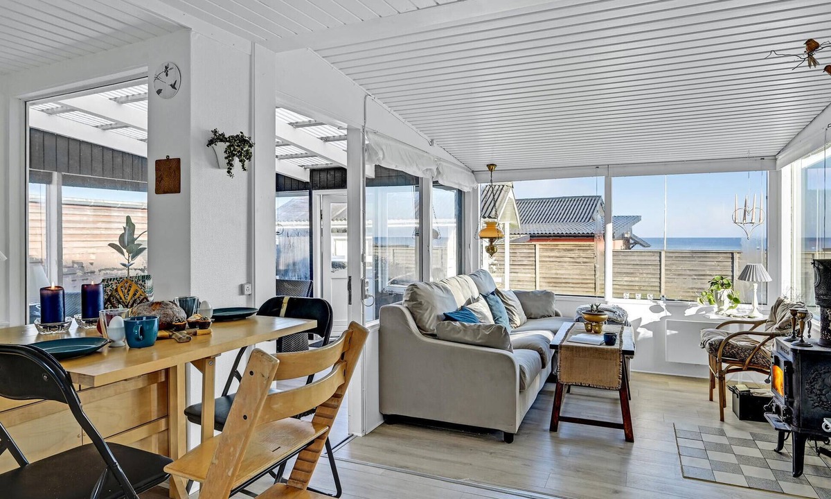 Allingabro House | Spend your holiday in this holiday home on Djursland, just a few metres from the beach.