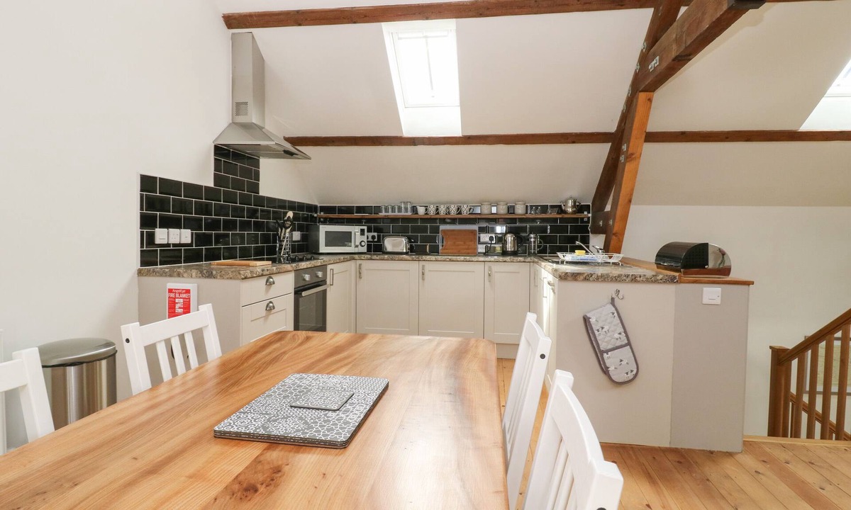 Storwood Cottage | Spindle Cottage