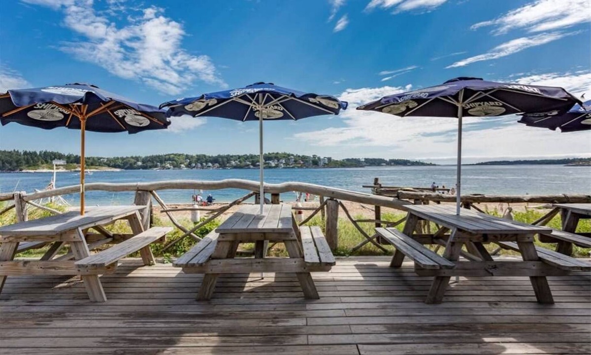 Phippsburg House | Spinneys Guesthouse & Beach Cottages