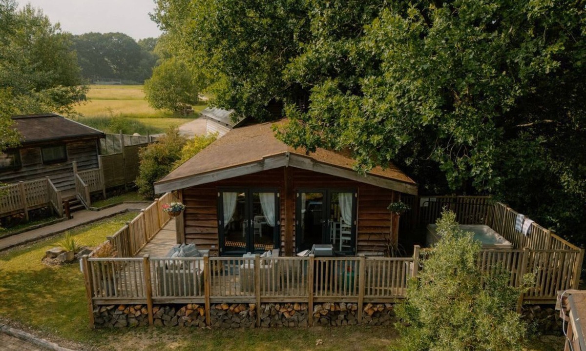 Winchester Cabin | Spitfire Lodge, Winchester