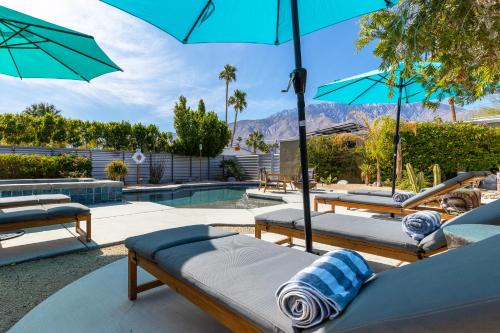 Racquet Club Estates Villa | Splash & Sip House by ACME House Company