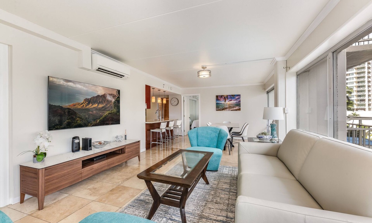 Waikiki Condo | Splendid 2BD w/One FREE Parking