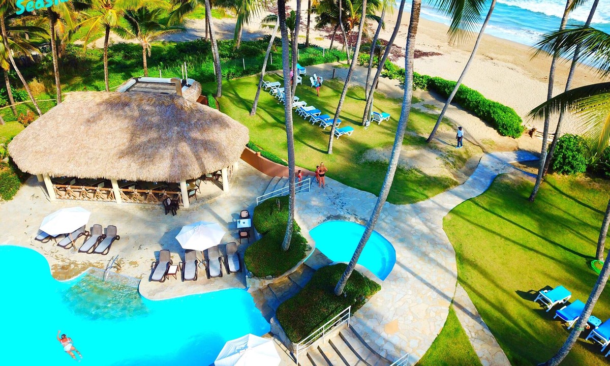 Cabarete Condo | Splendid beachfront penthouse - close to town!