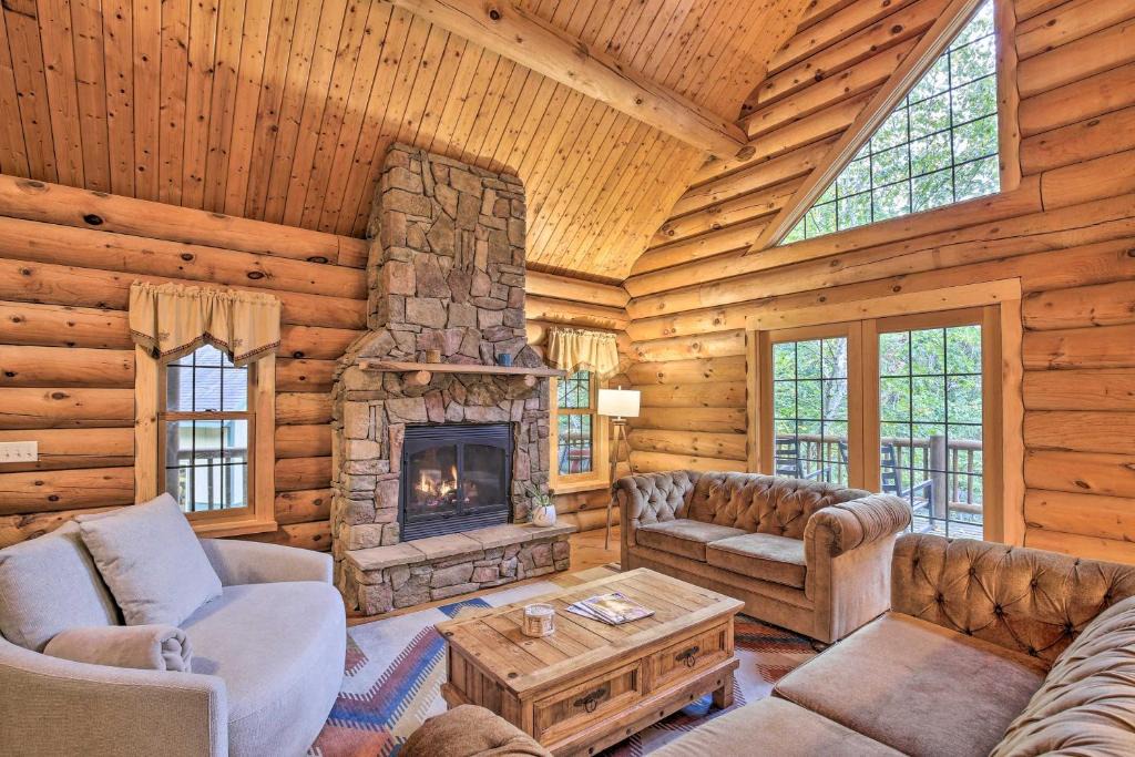 Lake City House | Splendid Family Cabin w/Hot Tub & Grill!