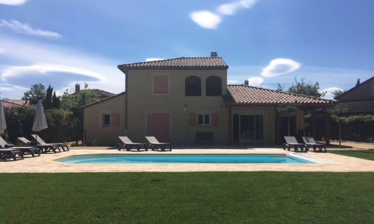 Vallon-Pont-d'Arc Villa | Splendid Vallon-Pont-d'Arc Villa | 5 Bedrooms | Villa Domaine Les Rives