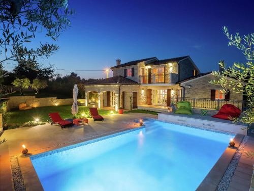Banki Villa | Splendid Villa with Private Swimming Pool