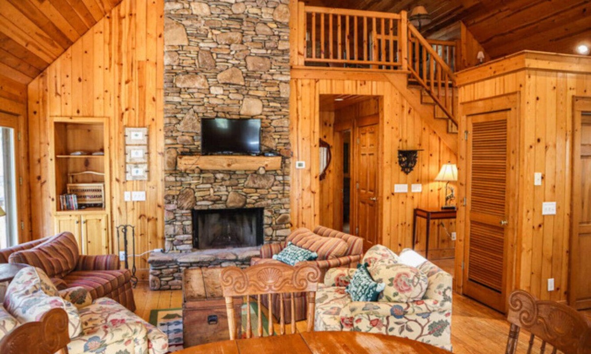 Wiley House | Splendor Mountain Sapphire Cabin