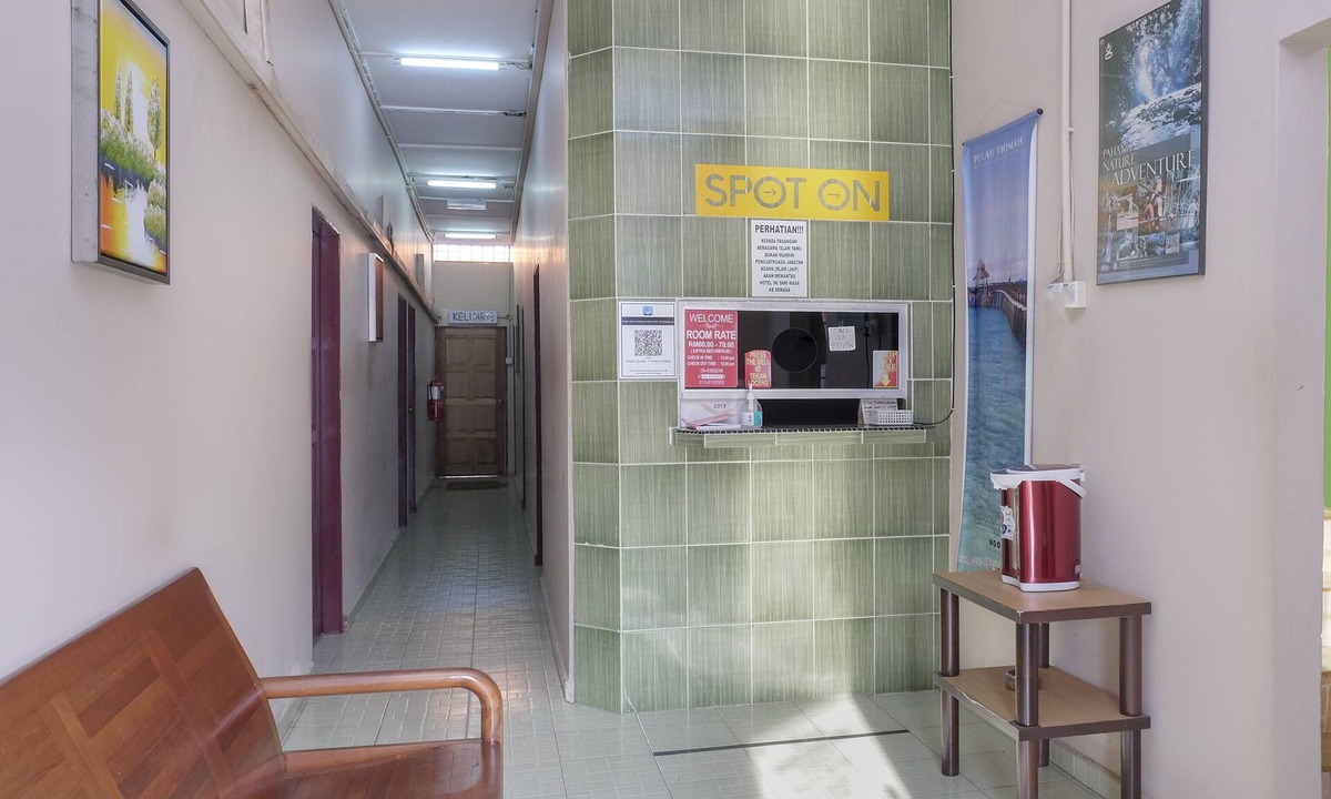 Batu Satu Peramu Hotel | SPOT ON 90144 Corridor Hotel 1
