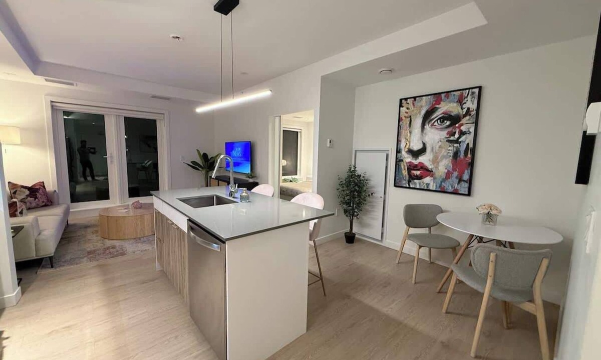 North End Apartment | Spotless modern & bright 1 BR in North End Halifax