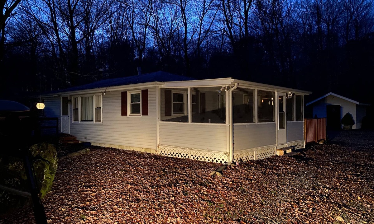 Pocono Lake Cottage | Spring and summer are right around the corner!
