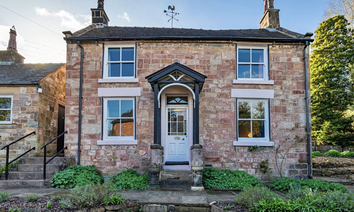 Tunstall House | Spring Cottage by Interhome