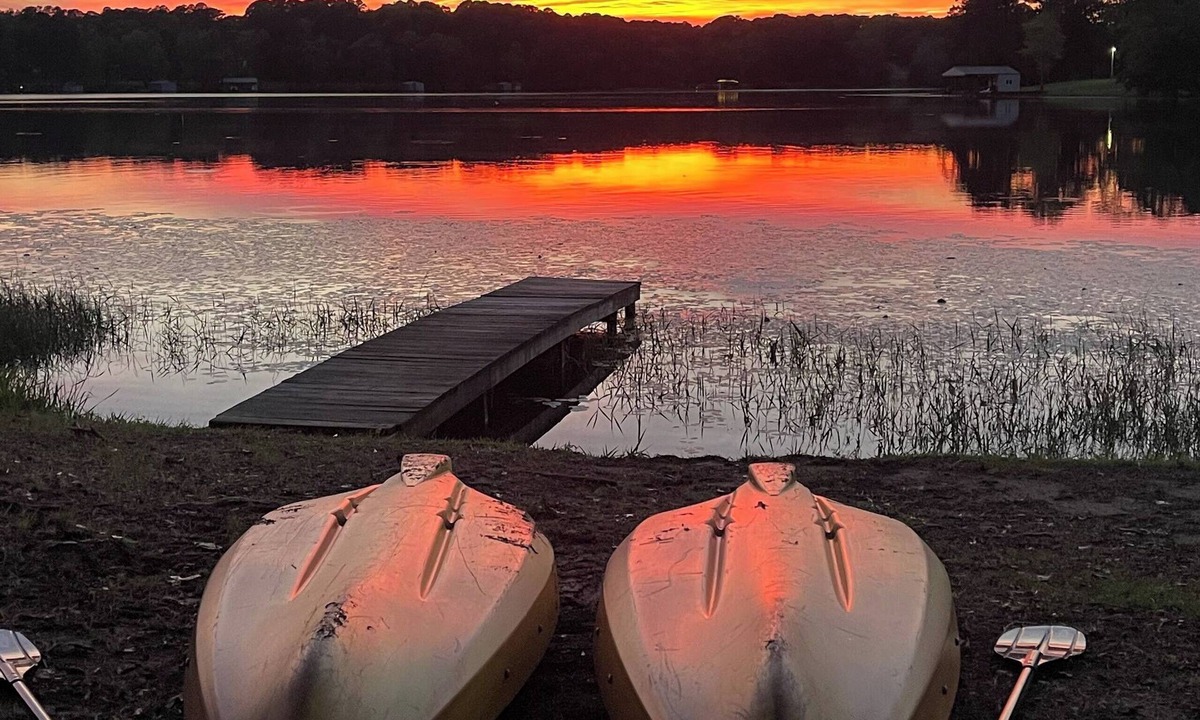 Hawkins House | Spring Deal! Lakefront | Firepit,Dock,Kayaks,Deck
