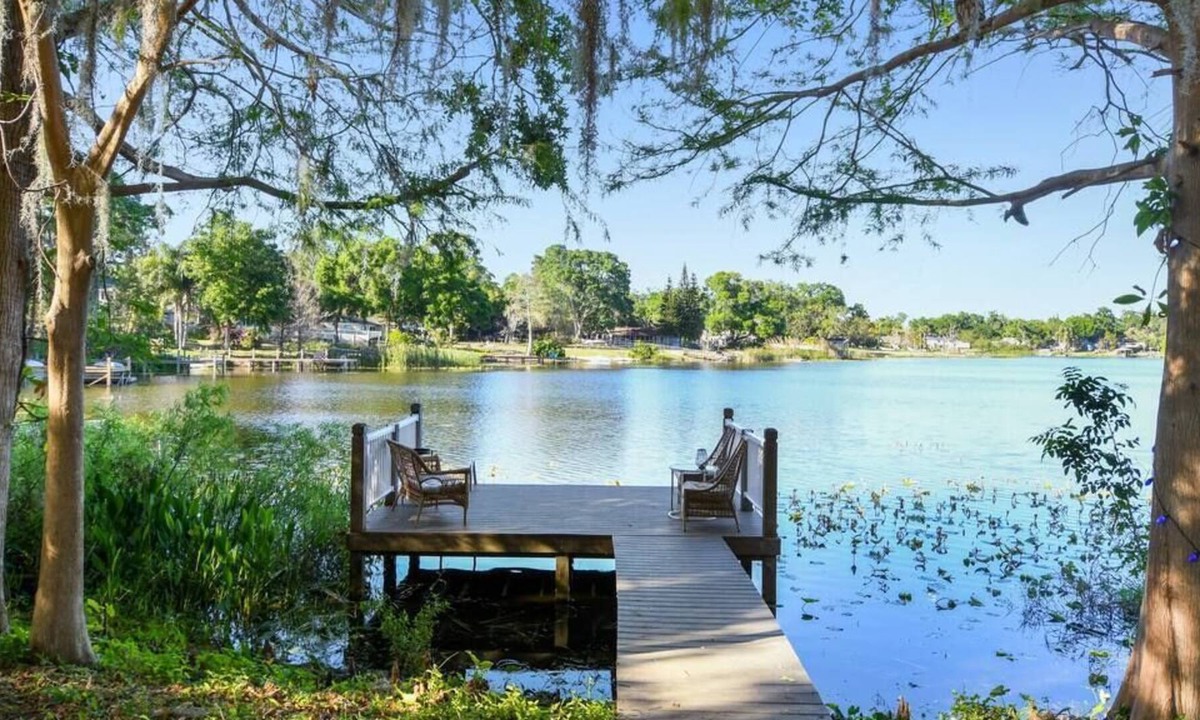 Conway Apartment | Spring-Fed Lake Getaway 2 king master suites