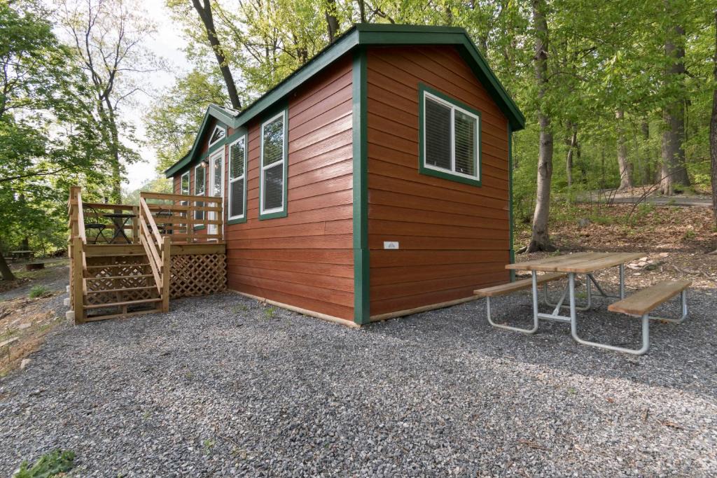 New Holland Resort | Spring Gulch Cottage 1