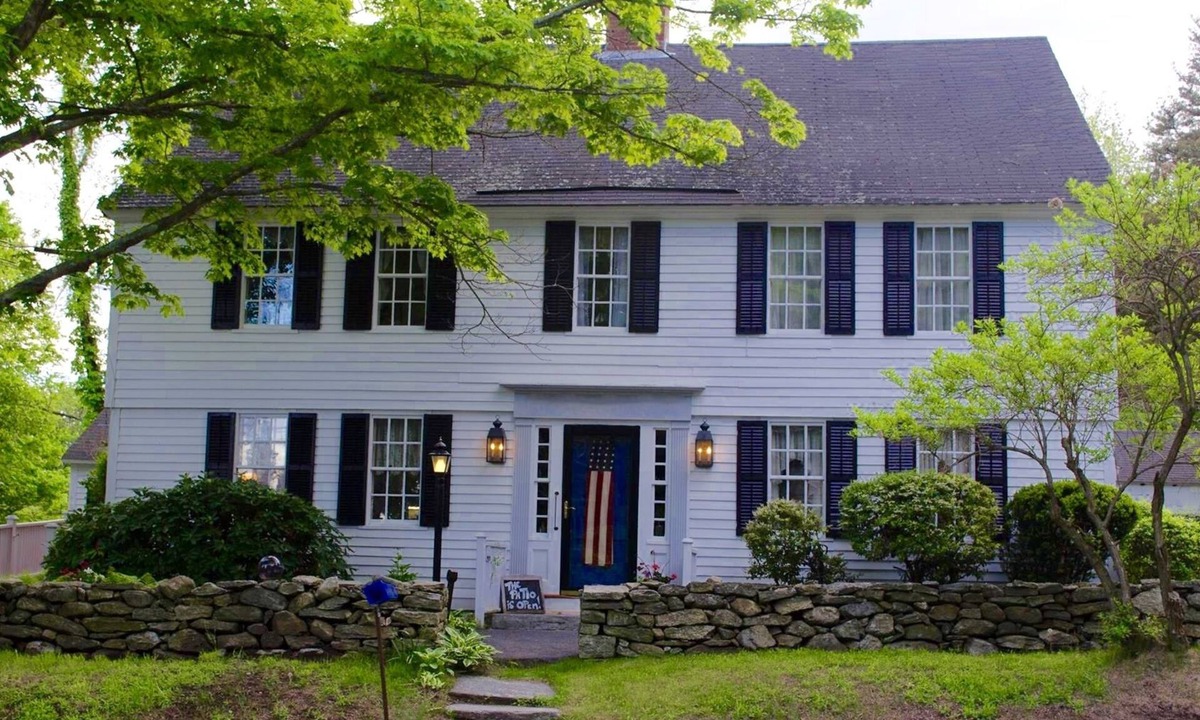 Mansfield House | Spring Hill Inn