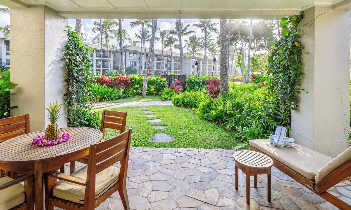 Kahuku Villa | SPRING REDUCED! Villa 115 Oceanfront Turtle Bay