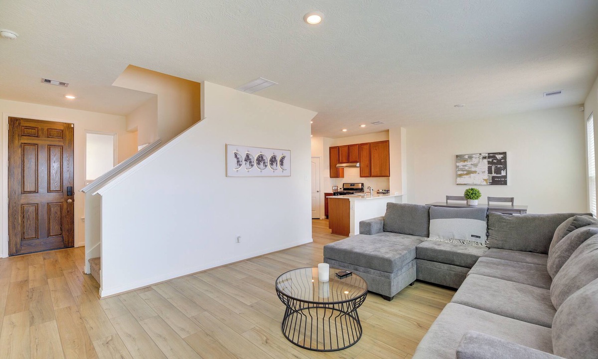 Spring Cottage | Spring Retreat w/Private Yard & Charcoal Grill!