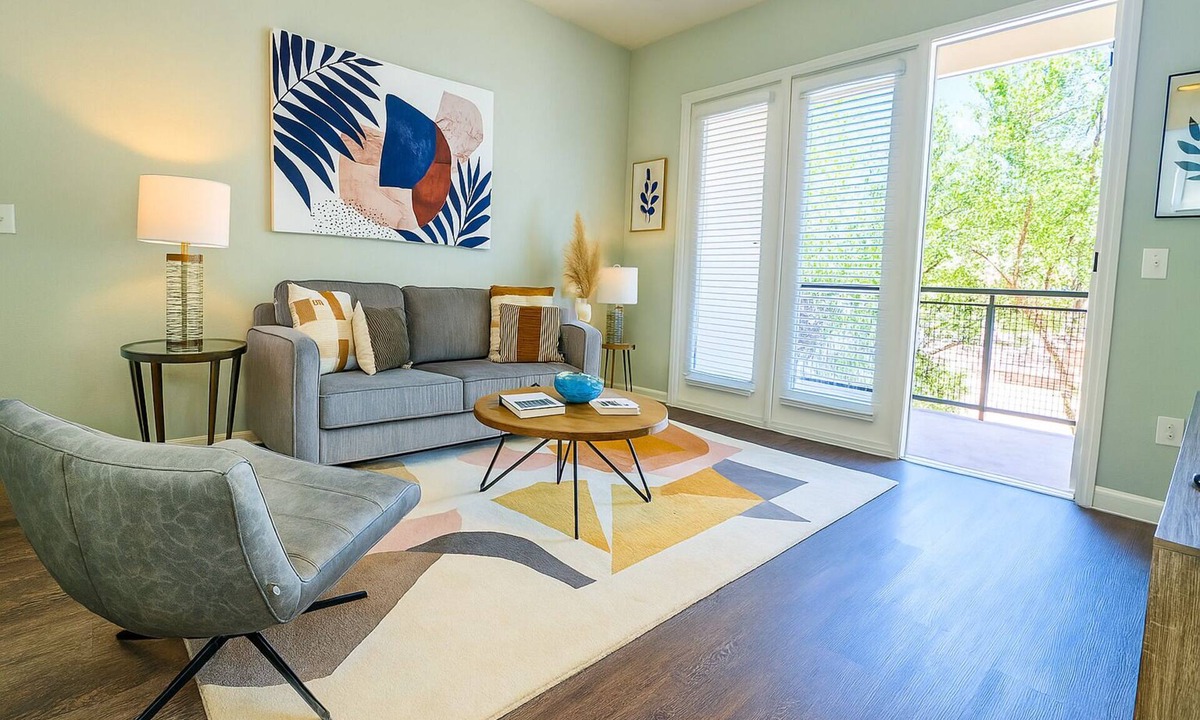 Houston Apartment | Spring Rodeo Sale Is Live! 2BR Apartment Near Mall