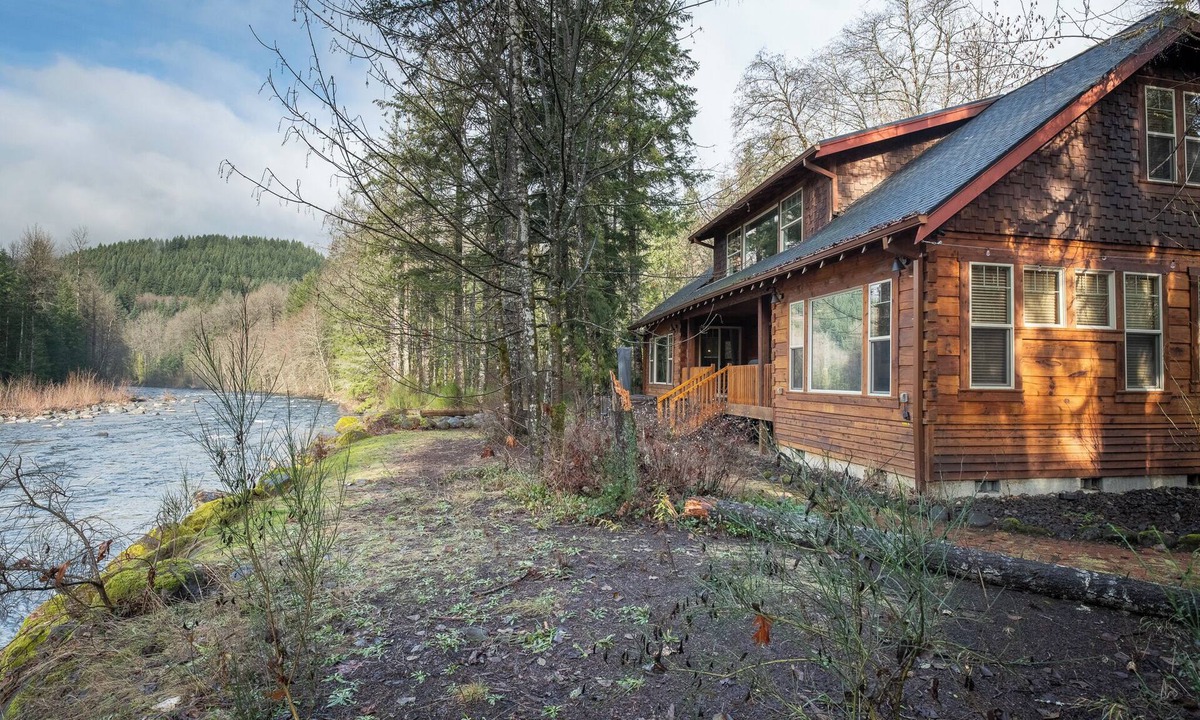 Mount Hood Village House | Spring Special 3rd night FREE on stays before 05/10/26